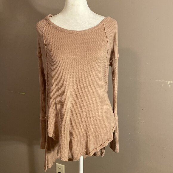 Free People Waffle Knit Lightweight Shirt Pink Crew Neck  Raw Hem Fitted Sl Sz S - Picture 1 of 8